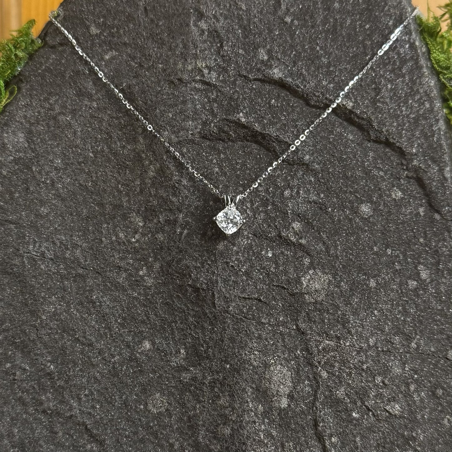Moissanite pendant with chain