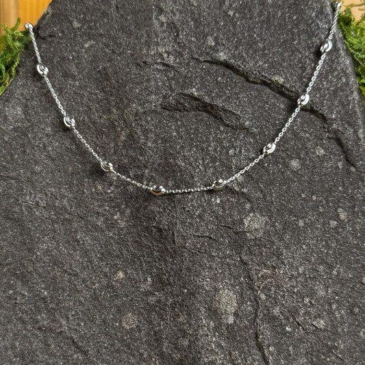 Station Oval Moon Necklace